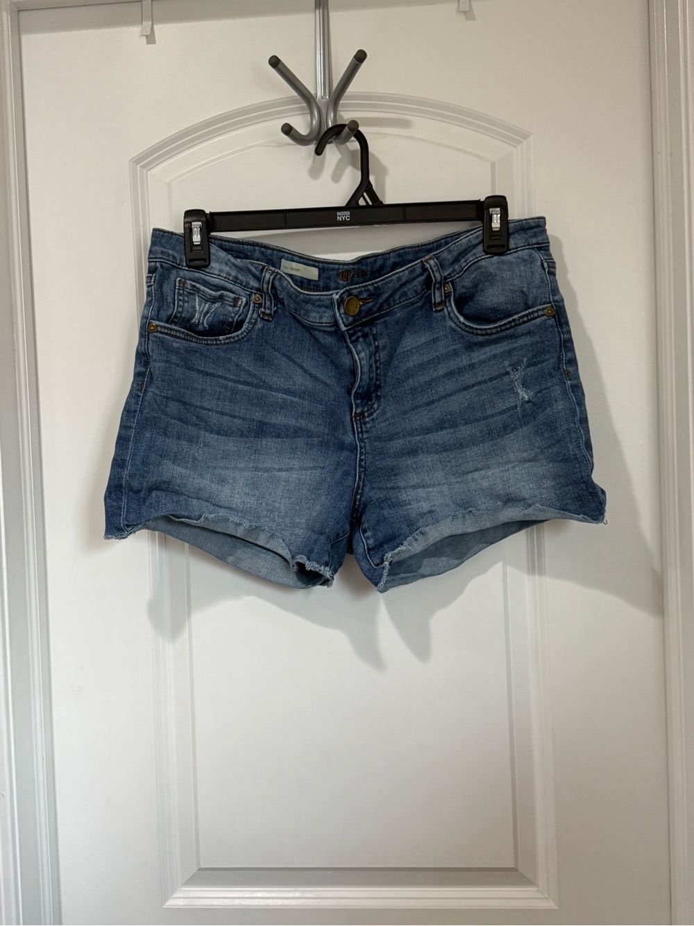 Kut from the Kloth Women's Medium Blue Denim Cutoff Shorts